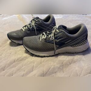 Brooks Men's Dark Gray Athletic Shoes